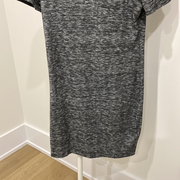 Dynamite Size Large T shirt dress - Picture 3 of 3